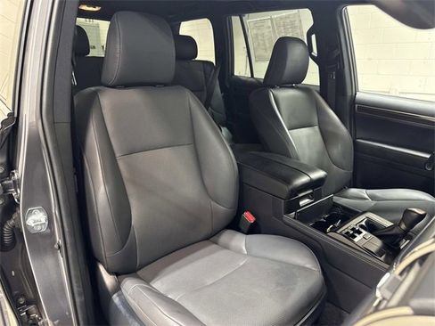 Used 2021 Lexus GX 460 Premium w/ Premium Package image 15