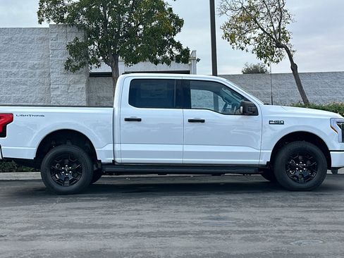 New 2025 Ford F150 Lightning XLT image 3