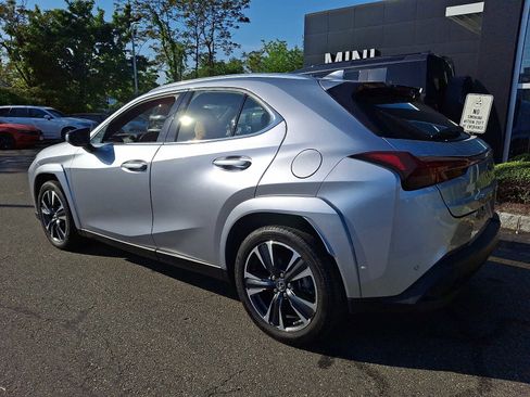 Used 2023 Lexus UX 250h AWD w/ Premium Package image 6