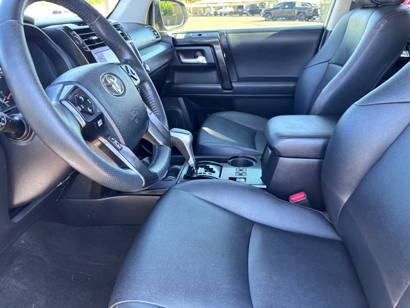 Used 2020 Toyota 4Runner TRD Off-Road Premium w/ Moonroof Package AWD/4WD image 17