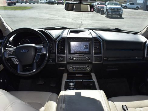 Used 2020 Ford Expedition Platinum AWD/4WD image 3