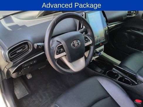 Used 2017 Toyota Prius Prime Advanced FWD image 11