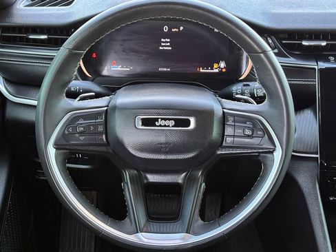 Used 2024 Jeep Grand Cherokee L Laredo AWD/4WD image 11