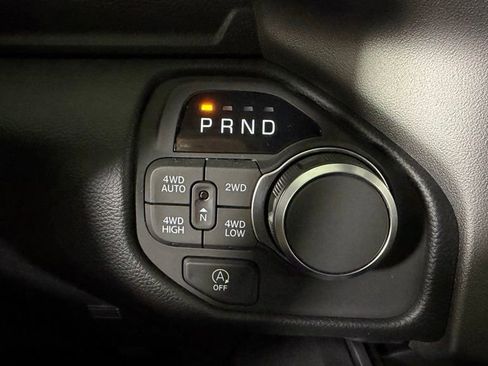 New 2026 RAM 1500 4x4 Crew Cab image 18