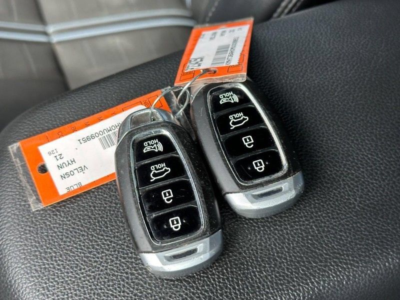 Used 2021 Hyundai Veloster N FWD image 29