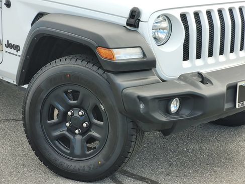 Used 2023 Jeep Wrangler Unlimited Sport AWD/4WD image 4