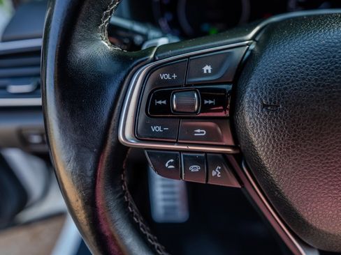 Used 2018 Honda Accord Sport image 15