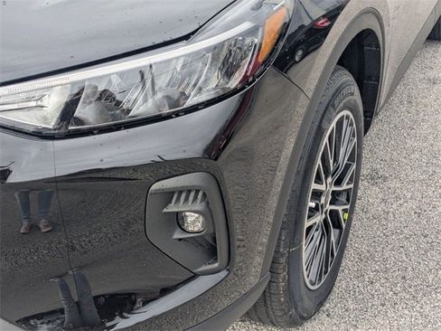 New 2026 Ford Escape SE FWD image 9