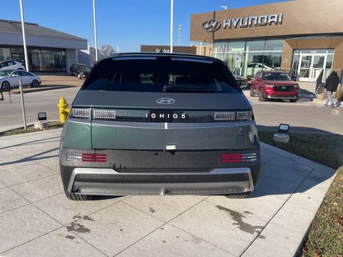 New 2026 Hyundai Ioniq 5 SE image 4