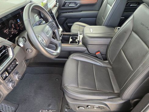 Used 2025 GMC Yukon Denali AWD/4WD image 10