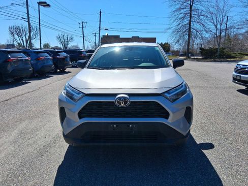 Used 2025 Toyota RAV4 LE image 2