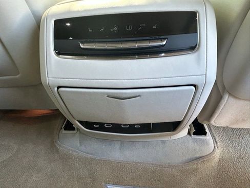 Used 2024 Cadillac Escalade Premium Luxury Platinum image 47