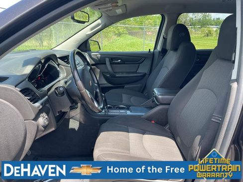 Used 2017 Chevrolet Traverse LT AWD/4WD image 18