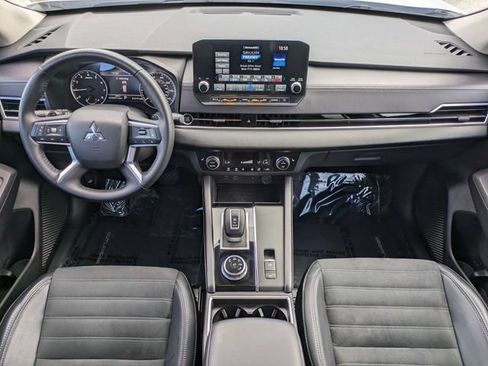 Used 2024 Mitsubishi Outlander SE FWD image 15