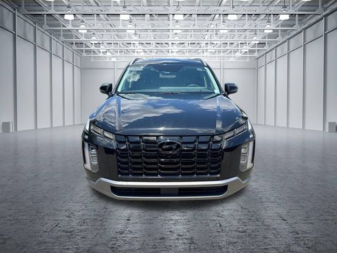 Used 2023 Hyundai Palisade Limited FWD image 2
