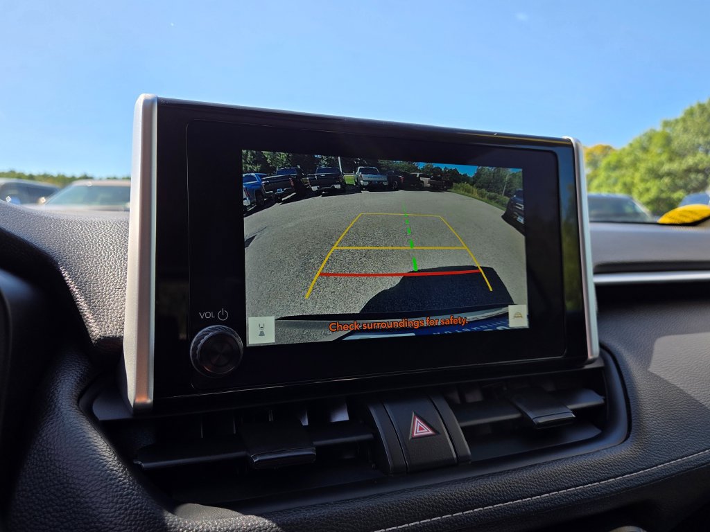 Used 2025 Toyota RAV4 XLE AWD/4WD image 24