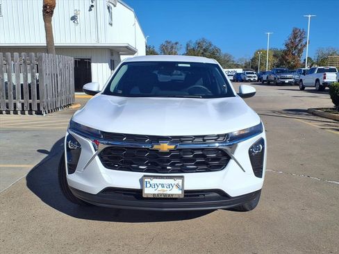 New 2026 Chevrolet Trax LS w/ LS Convenience Package image 14