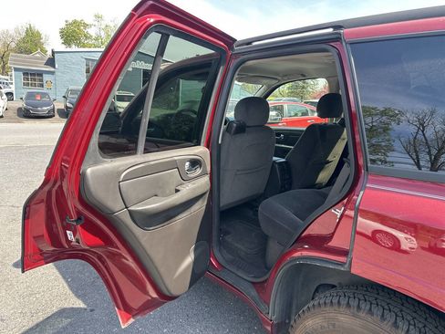 Used 2007 GMC Envoy SLE image 18