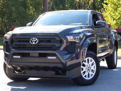 New 2025 Toyota Tacoma SR5