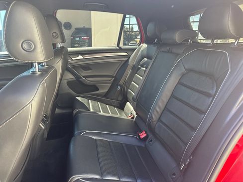Used 2019 Volkswagen Golf R 4-Door AWD/4WD image 15