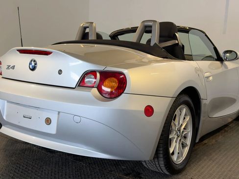 Used 2003 BMW Z4 2.5i RWD image 10