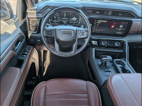 Used 2025 GMC Sierra 1500 Denali Ultimate AWD/4WD image 10