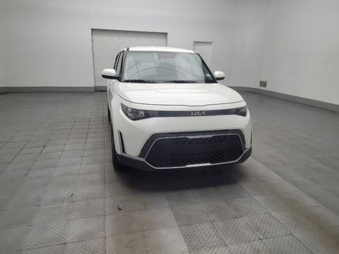 Used 2025 Kia Soul LX w/ LX Technology Package FWD image 14