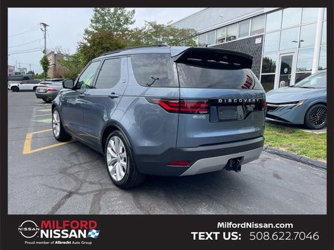 Used 2023 Land Rover Discovery S AWD/4WD image 3