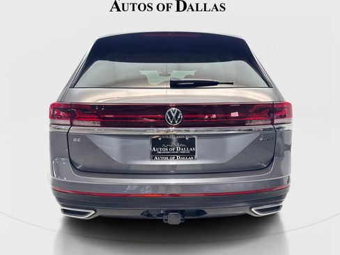 Used 2024 Volkswagen Atlas SE w/ Panoramic Sunroof Package AWD/4WD image 7