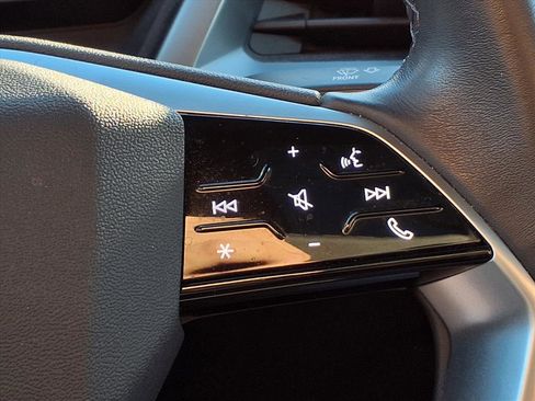 Used 2023 Audi Q4 e-tron Premium image 15