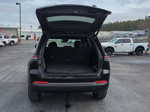New 2026 Jeep Grand Cherokee Altitude AWD/4WD image 6