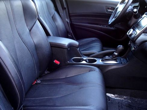 Used 2019 Acura ILX image 12