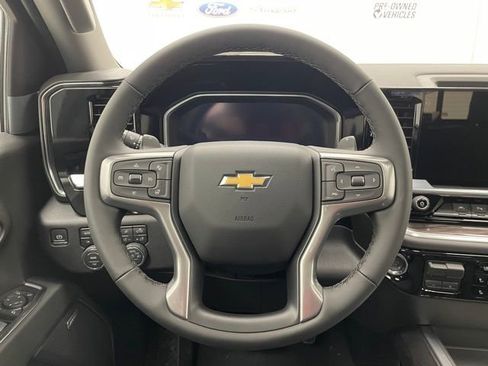 New 2026 Chevrolet Silverado 1500 LTZ w/ LTZ Premium Package AWD/4WD image 13