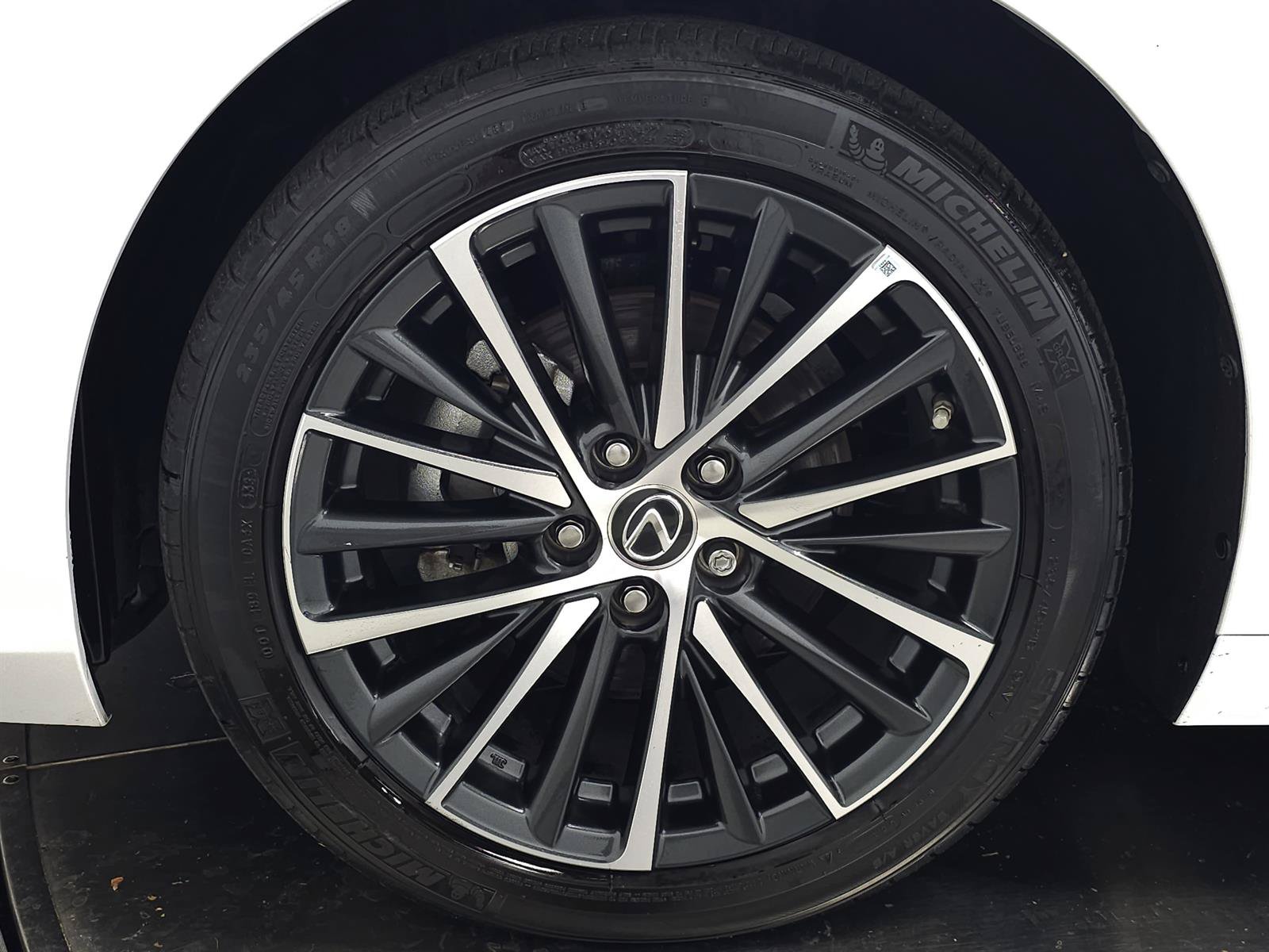 Certified 2024 Lexus ES 350 w/ Premium Package FWD image 12