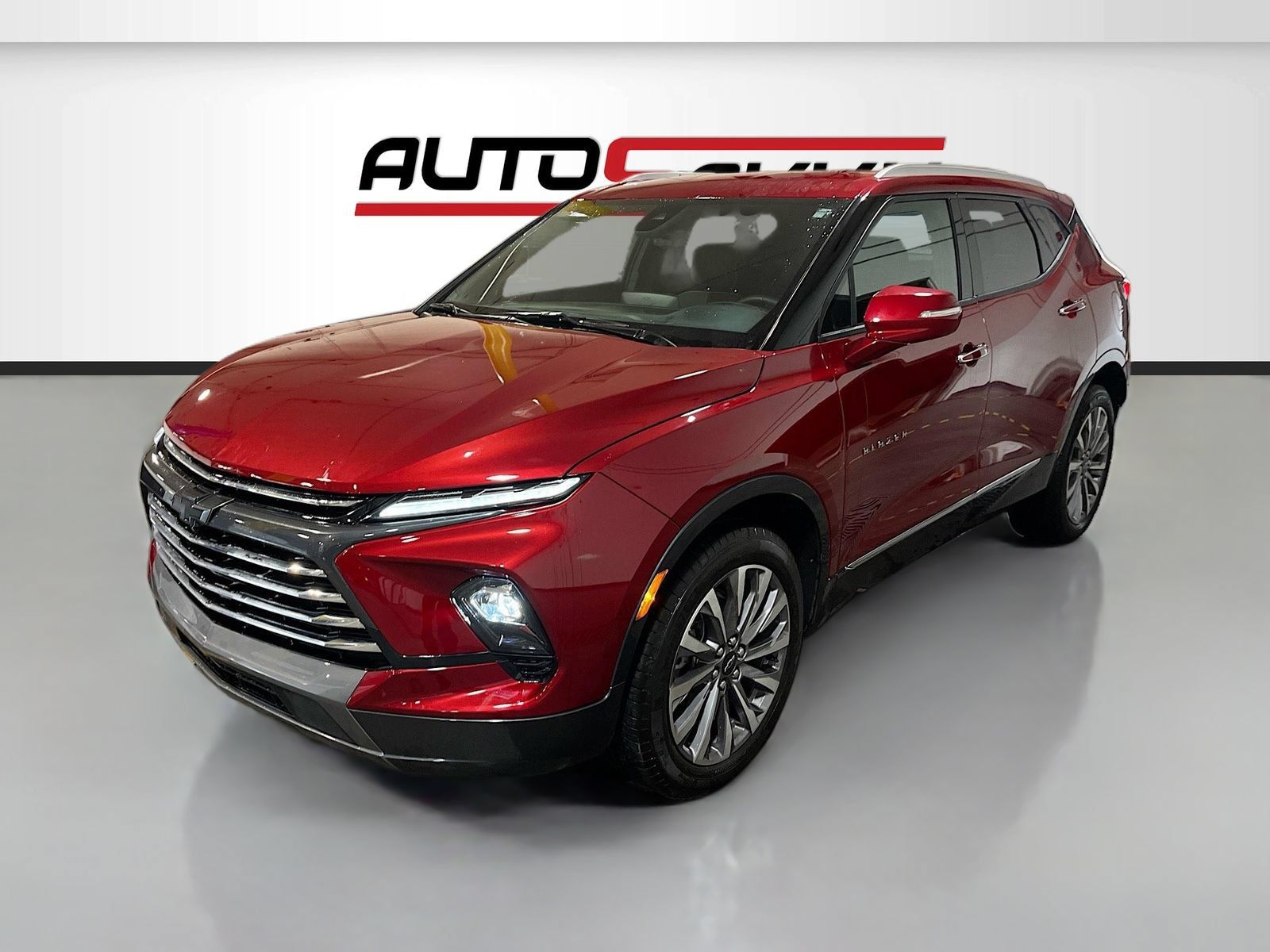 Used 2025 Chevrolet Blazer Premier w/ Driver Confidence II Package AWD/4WD image 3