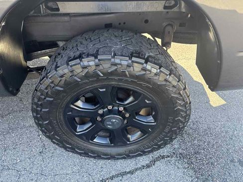 Used 2018 RAM 2500 Tradesman w/ Chrome Appearance Group image 10