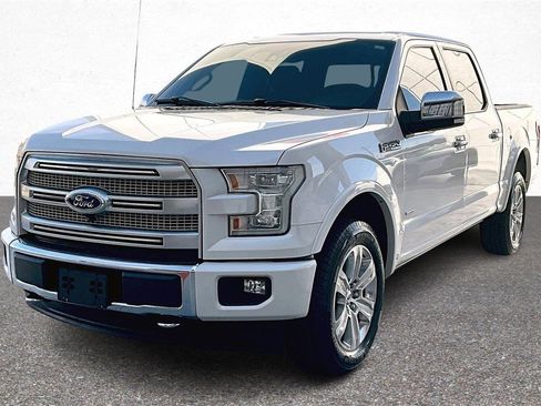 Used 2017 Ford F150 Platinum w/ Equipment Group 701A Luxury image 4