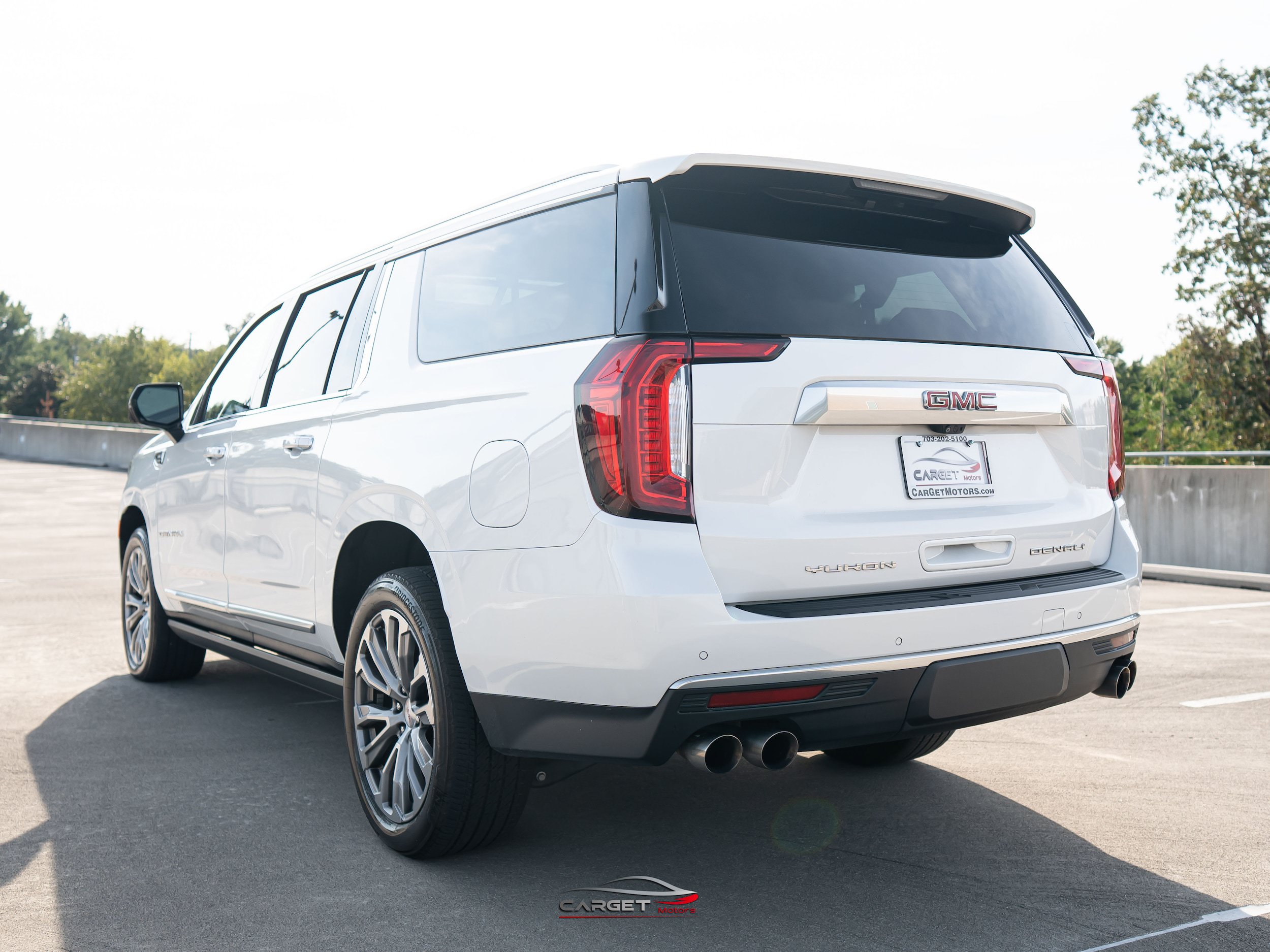 Used 2021 GMC Yukon XL Denali w/ Denali Premium Package RWD image 5