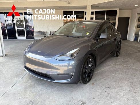 Used 2023 Tesla Model Y Performance AWD/4WD image 8