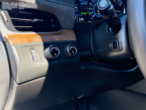 Used 2019 Cadillac Escalade Luxury image 27