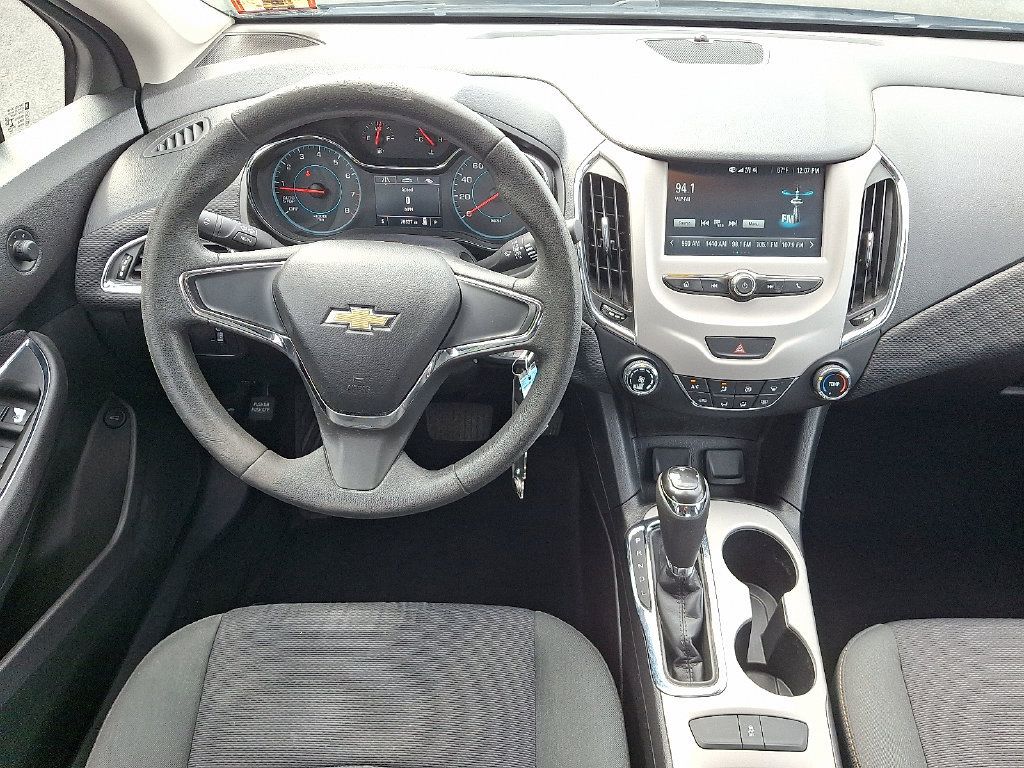 Used 2017 Chevrolet Cruze LS FWD image 12