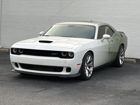 Used 2017 Dodge Challenger SRT Hellcat RWD image 3