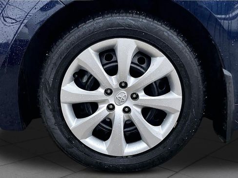 Used 2025 Toyota Corolla LE FWD image 11