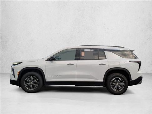 Used 2024 Chevrolet Traverse LT AWD/4WD image 8