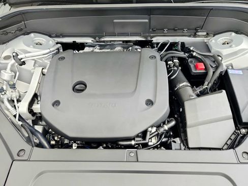 New 2025 Volvo XC90 B6 Plus w/ Protection Package Premier image 20