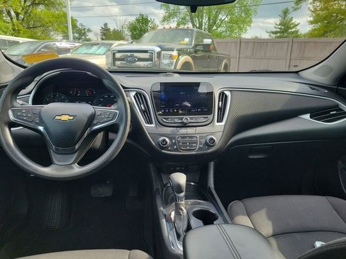 Used 2023 Chevrolet Malibu LT FWD image 11