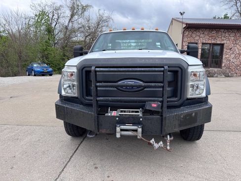 Used 2015 Ford F550 4x4 Regular Cab Super Duty image 2