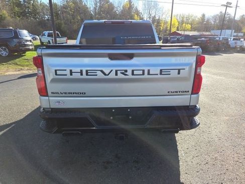 Used 2022 Chevrolet Silverado 1500 Custom Trail Boss w/ LPO, Dark Essentials Package AWD/4WD image 28