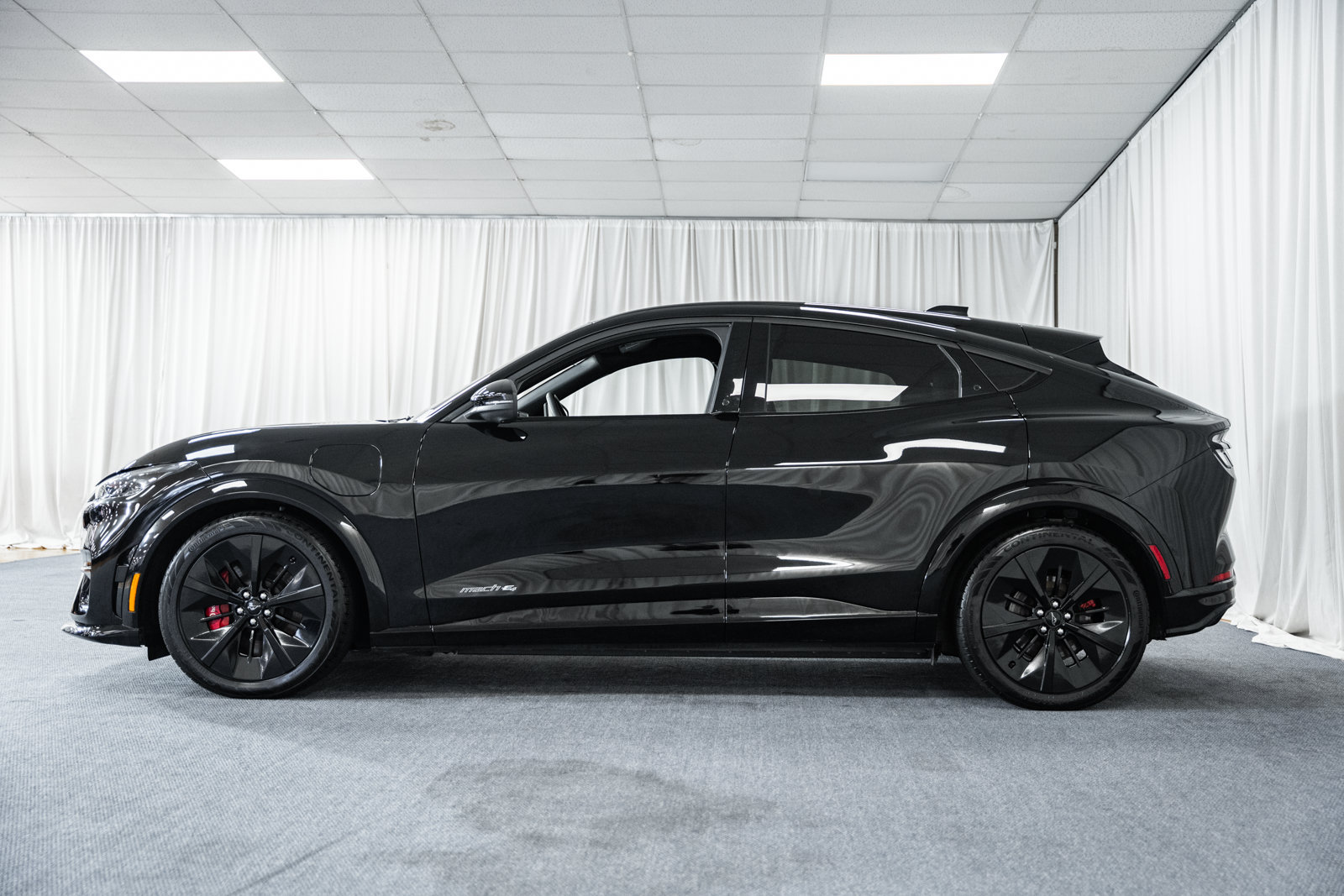 Certified 2025 Ford Mustang Mach-E GT AWD/4WD image 4