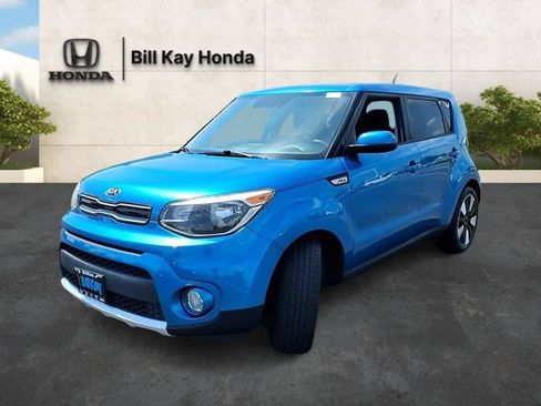 Used 2018 Kia Soul + FWD image 8
